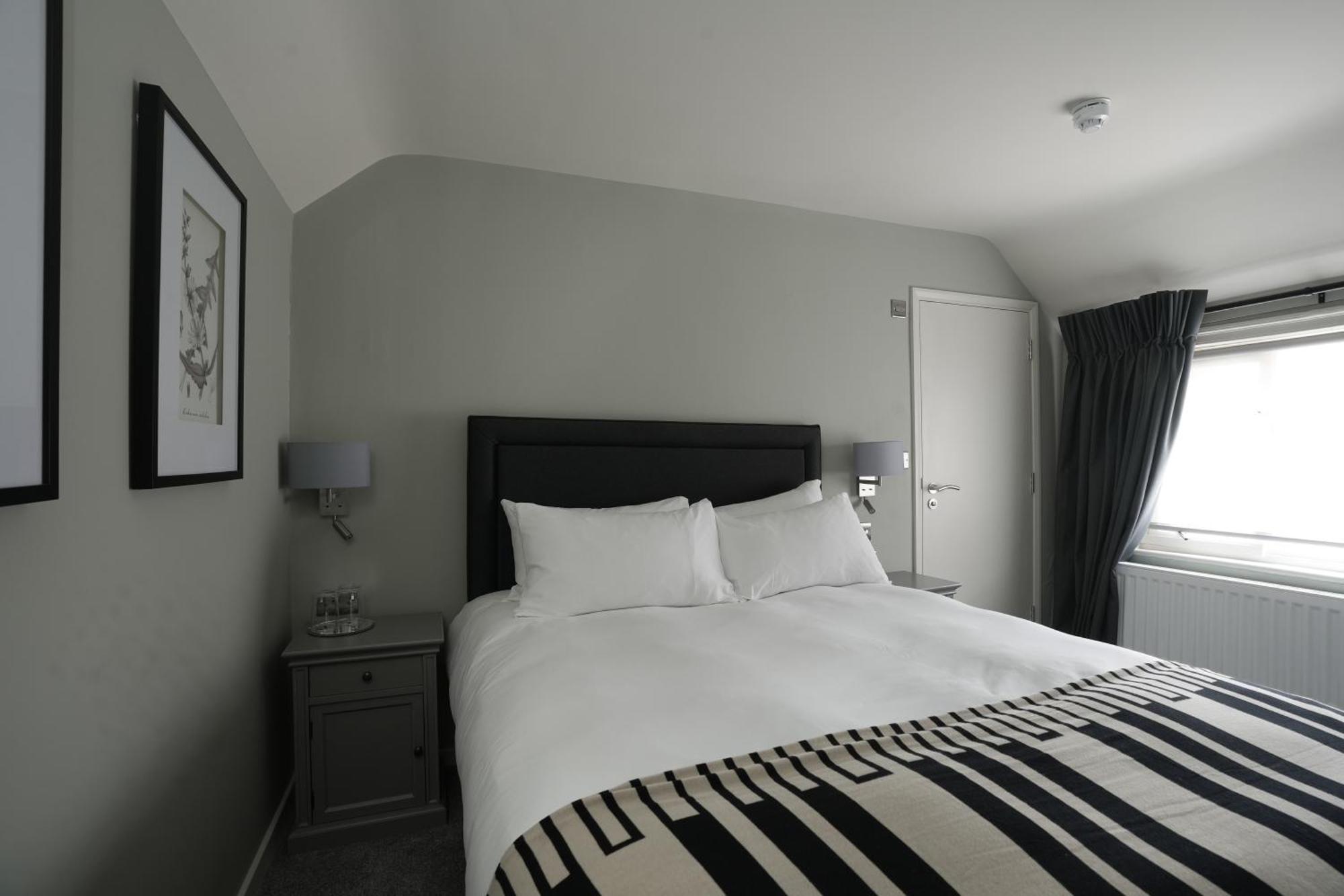 The Windmill Hotel Мейдстън Екстериор снимка