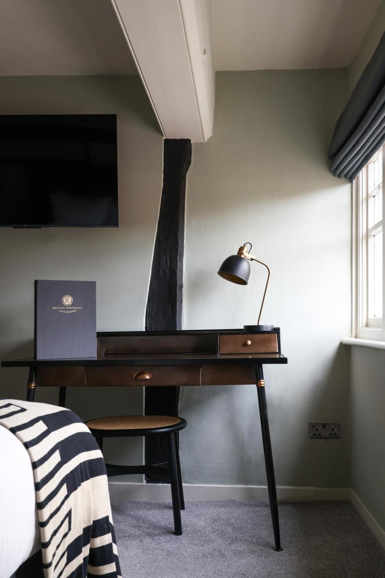 The Windmill Hotel Мейдстън Екстериор снимка